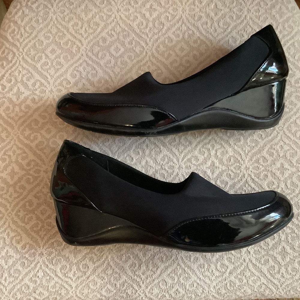 Wedge work shoes